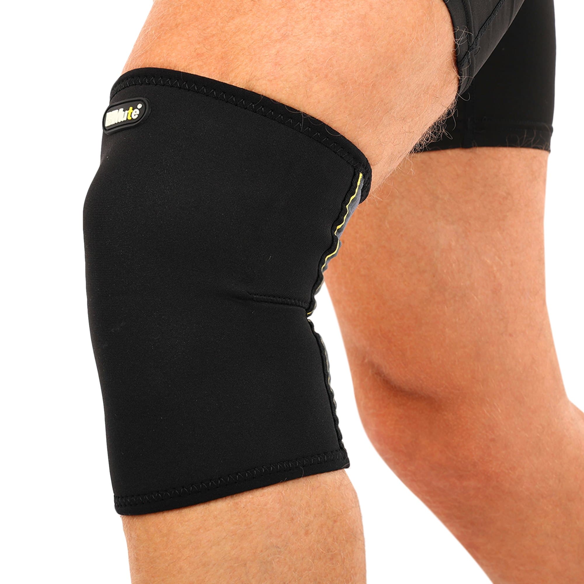 Наколінник спортивний еластичний компресійний MUTE 9022 1шт чорний